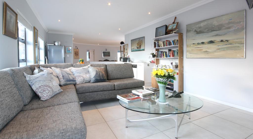 The Nantucket Hotel Hermanus Bagian luar foto