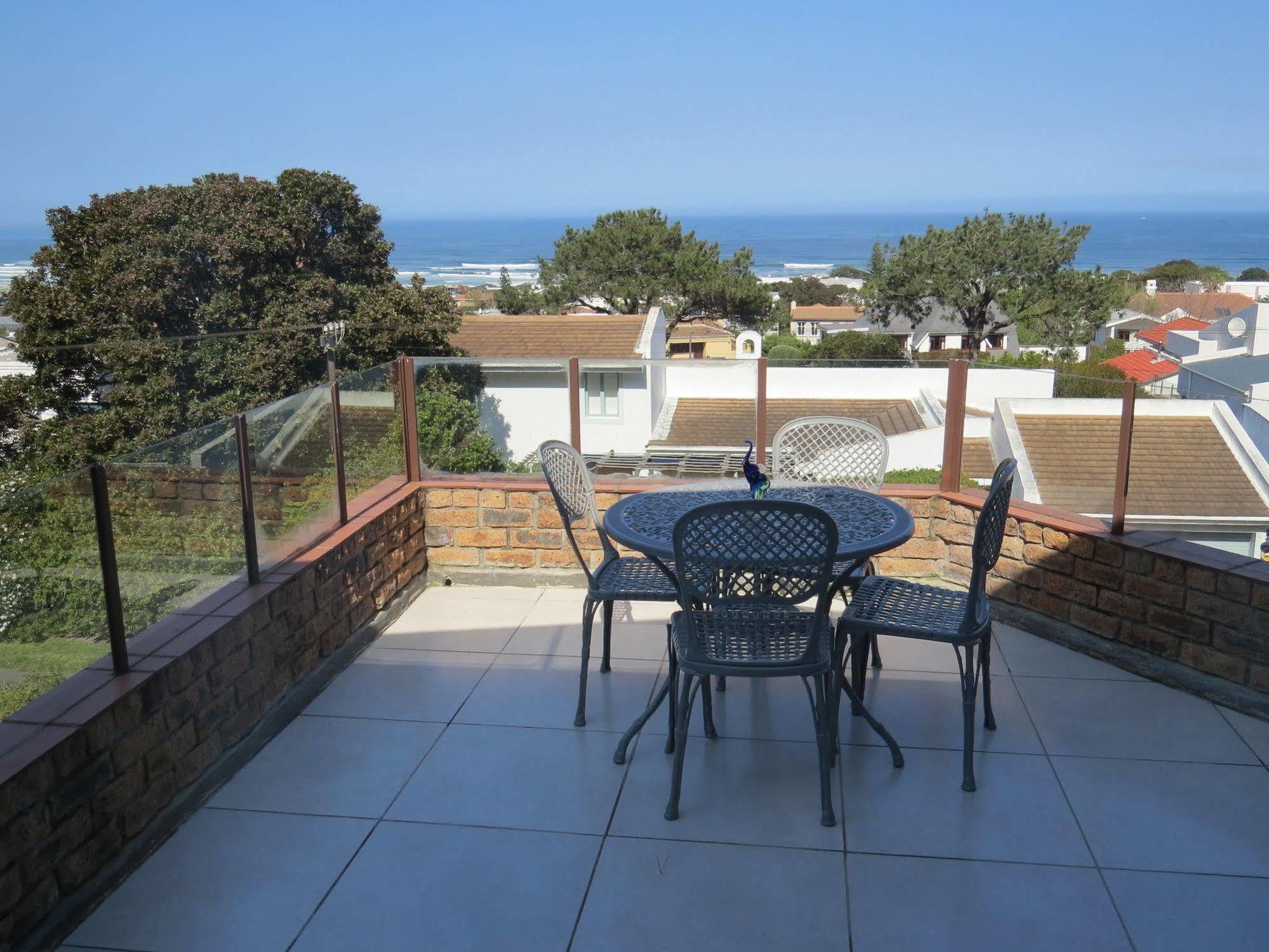 The Nantucket Hotel Hermanus Bagian luar foto