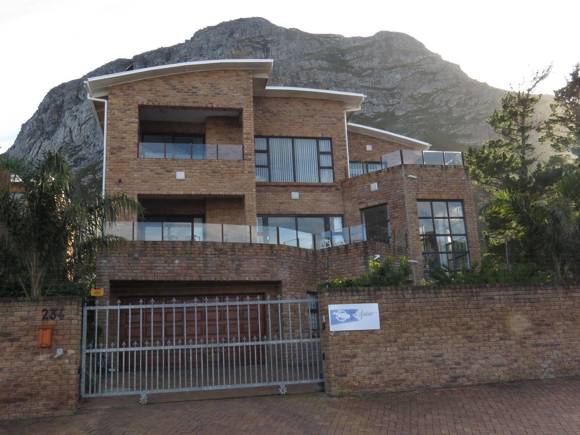 The Nantucket Hotel Hermanus Bagian luar foto